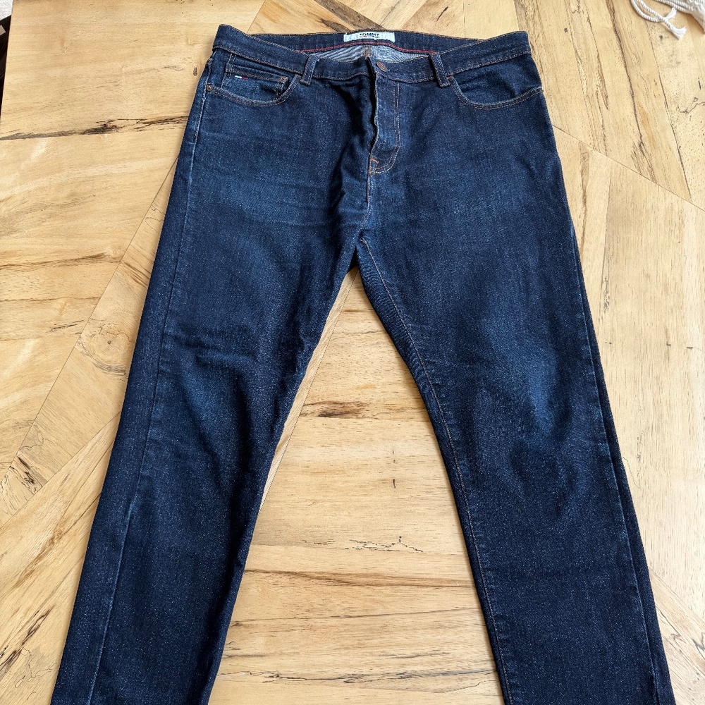 Tommy Jeans Men's Straight Leg Jeans